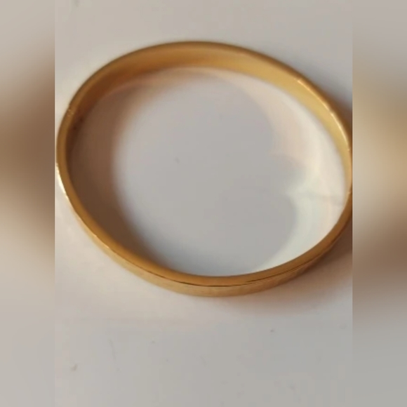 18K Gold  Plated Bracelet - Picture 6 of 12